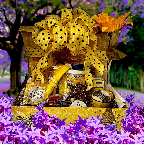 Generous amount of Bee themed items cradled in a beautiful lovingly cradled. - Picture 1 of 2